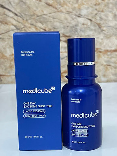 سرم مدی کیوب جمع کننده منافذ در یک روز شات 7500